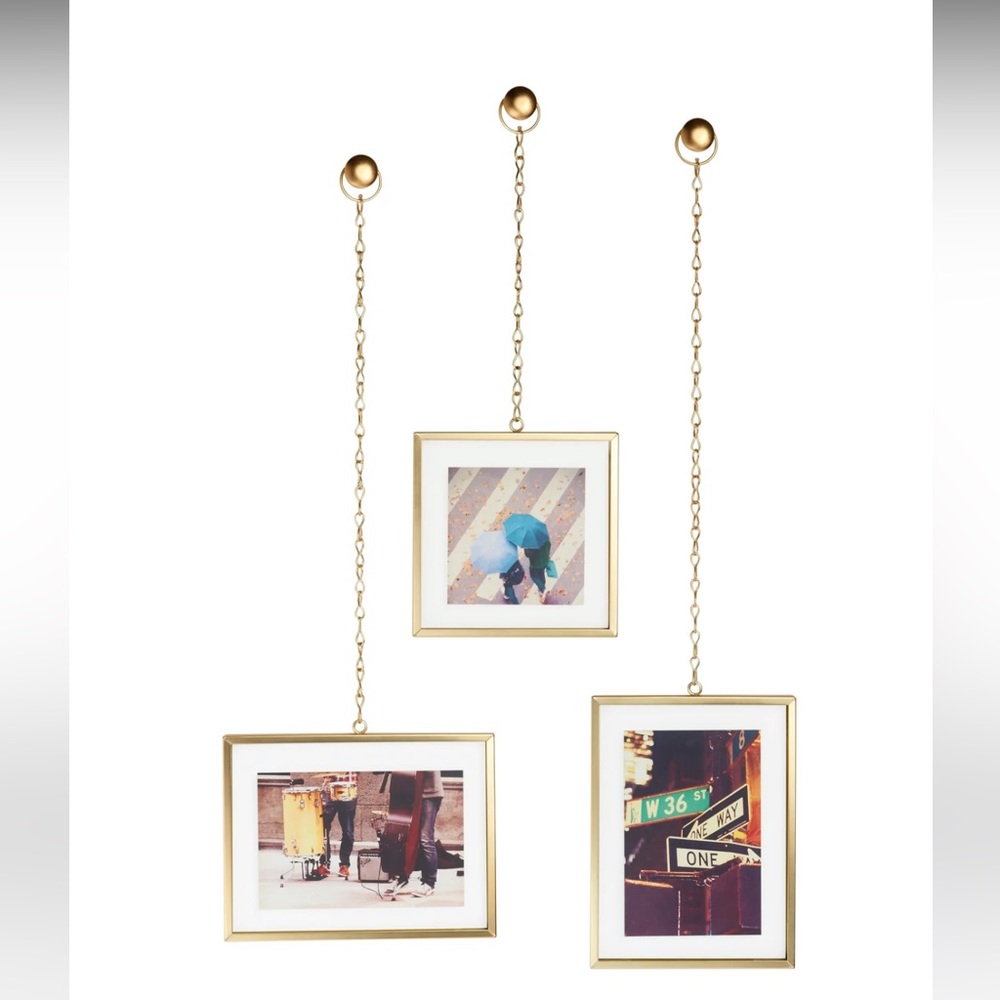 Umbra Fotochain photo display